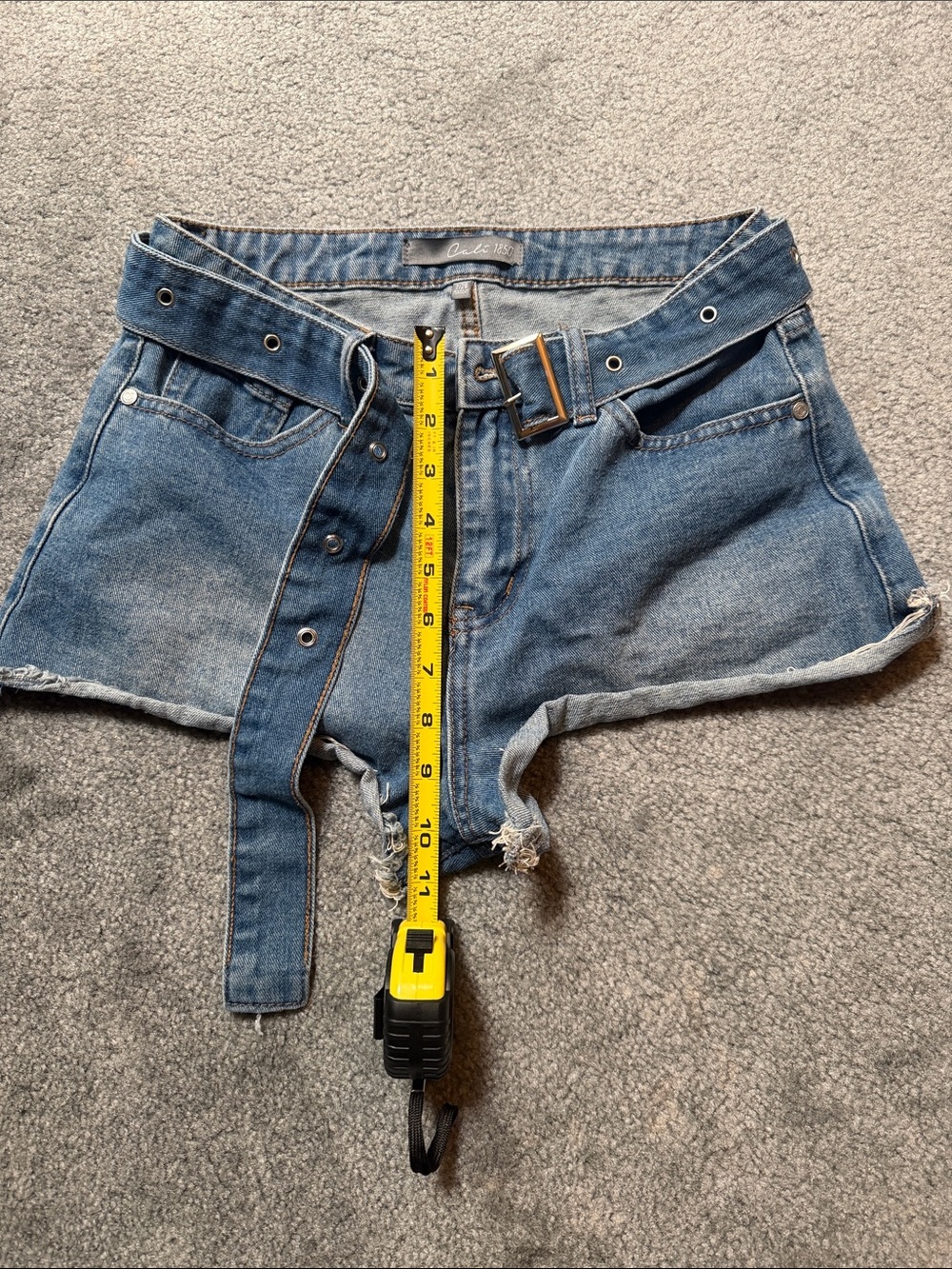 Cali 1850 Casual Blue Denim High-Waist Women’s Shorts with Belt